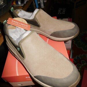 NIB 9.5m easy spirit jollie taupe moc loafer